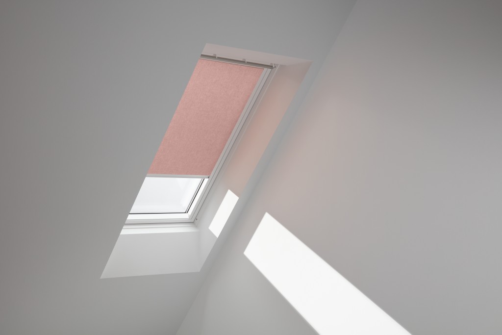 RFL SK08 4168SWL Roller blind, Soft rose, White line — image 2