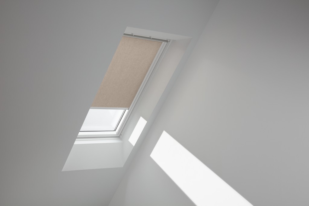 RFL M04 4163SWL Roller blind, Warm grey, White line — image 2