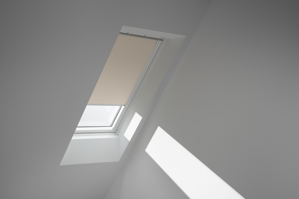 DKL P06 4556SWL Blackout blind, Beige, White Line — image 1
